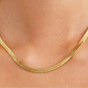 Gorjana 17 inch 18k gold plated herringbone necklace